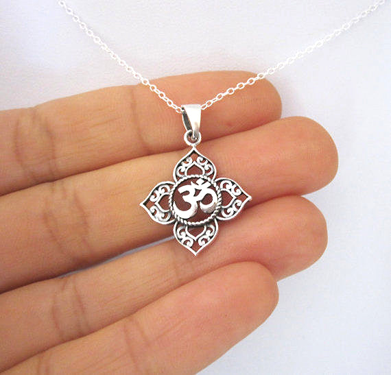 Pendentif Om