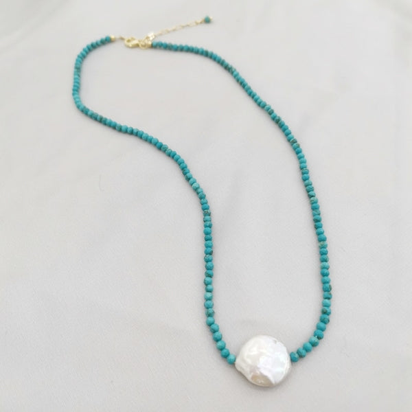 Collier en turquoise naturelle et perle d'eau douce en or 14K